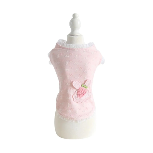 Blusa rosa con aplicación de fresa