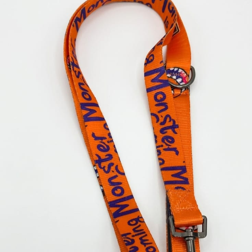 Correa con estampado de monstruo