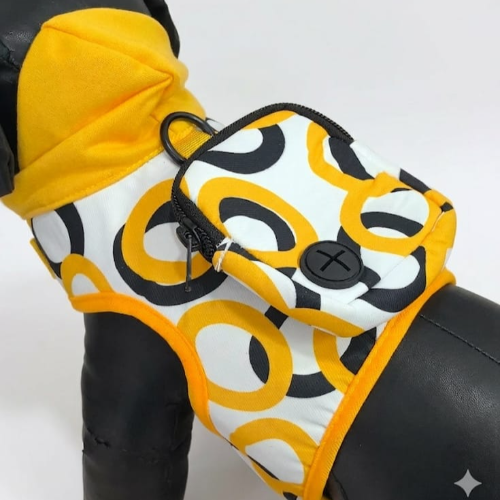 Pechera con mochila y gorro