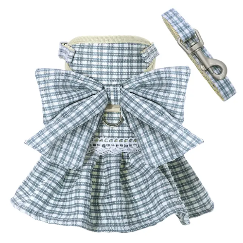 Arnés con vestido y moño para gato